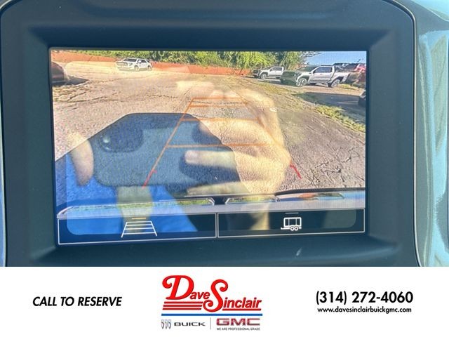 GMC Sierra 2500HD Vehicle Full-screen Gallery Image 17