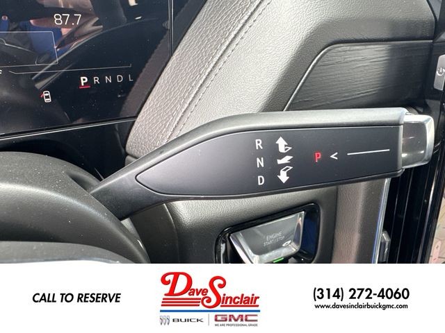 GMC Yukon XL Vehicle Full-screen Gallery Image 20