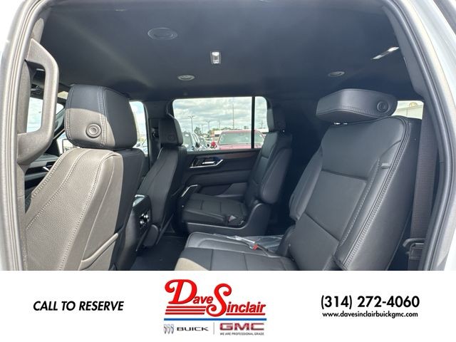 GMC Yukon XL Vehicle Full-screen Gallery Image 22