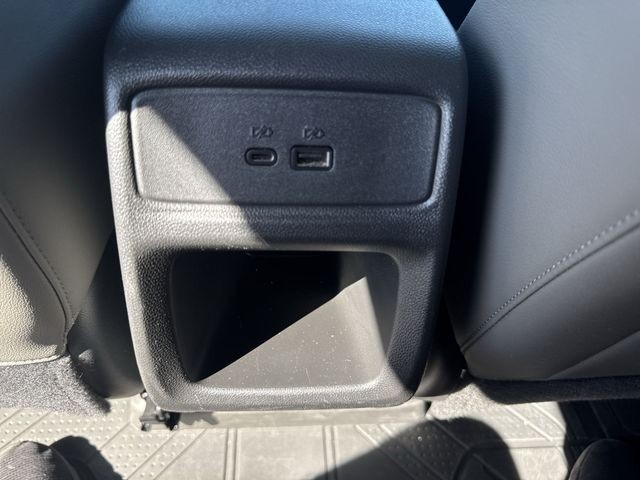 Chevrolet Trax Vehicle Full-screen Gallery Image 25