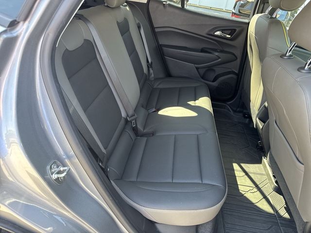 Chevrolet Trax Vehicle Full-screen Gallery Image 30