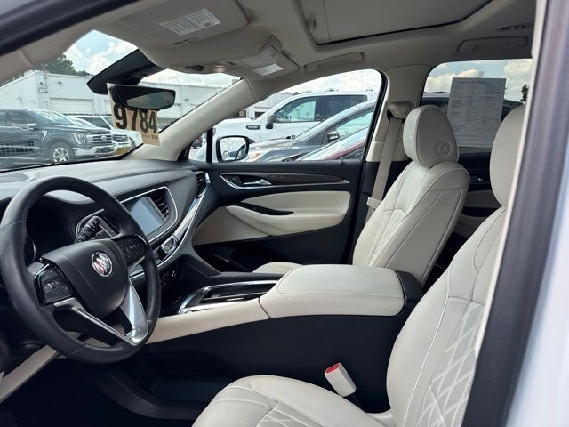 Buick Enclave Vehicle Full-screen Gallery Image 14