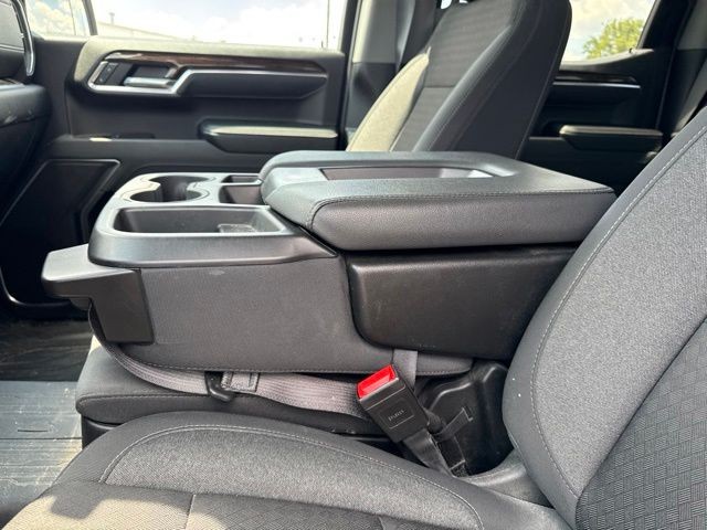 GMC Sierra 1500 Vehicle Full-screen Gallery Image 13