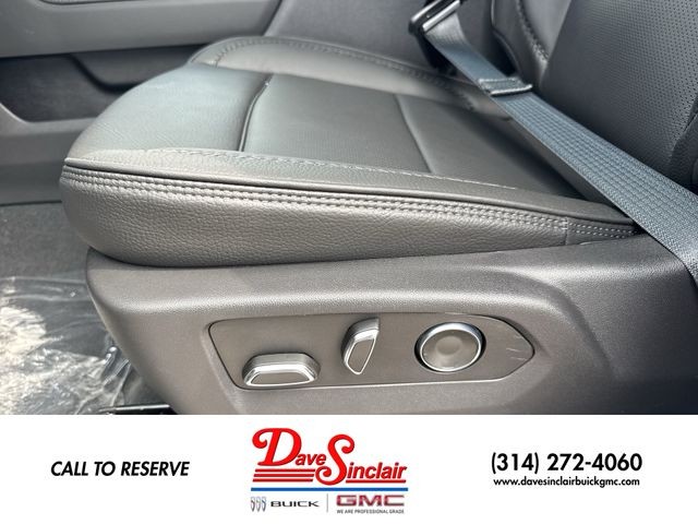 GMC Sierra 1500 Vehicle Full-screen Gallery Image 12