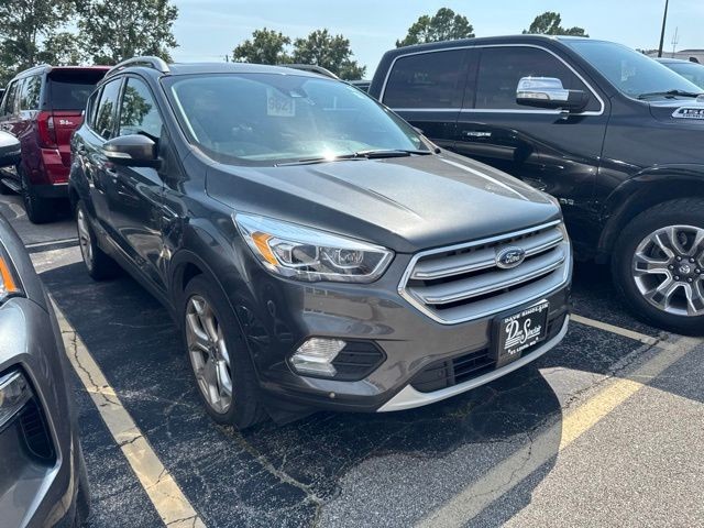 Ford Escape Vehicle Full-screen Gallery Image 05