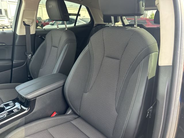 Buick Envision Vehicle Full-screen Gallery Image 22