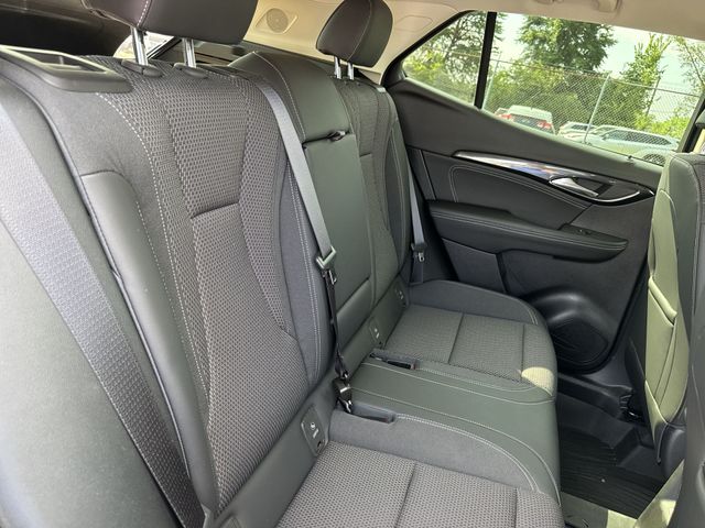 Buick Envision Vehicle Full-screen Gallery Image 29