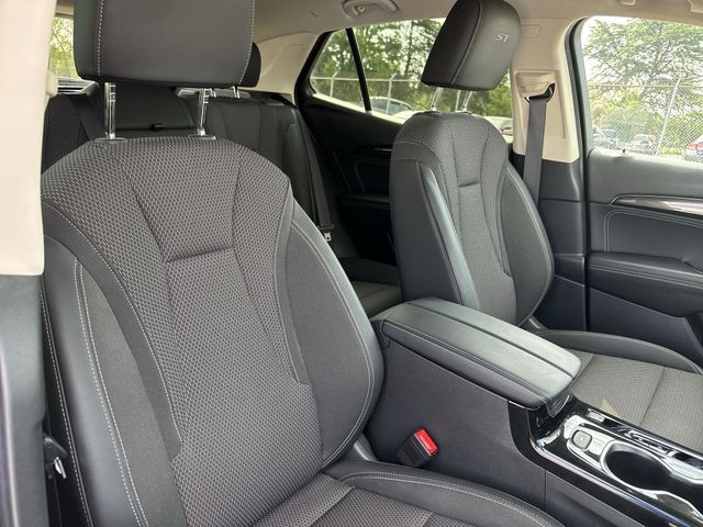 Buick Envision Vehicle Full-screen Gallery Image 30