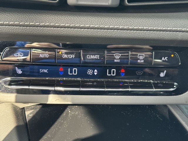 Buick Envision Vehicle Full-screen Gallery Image 37