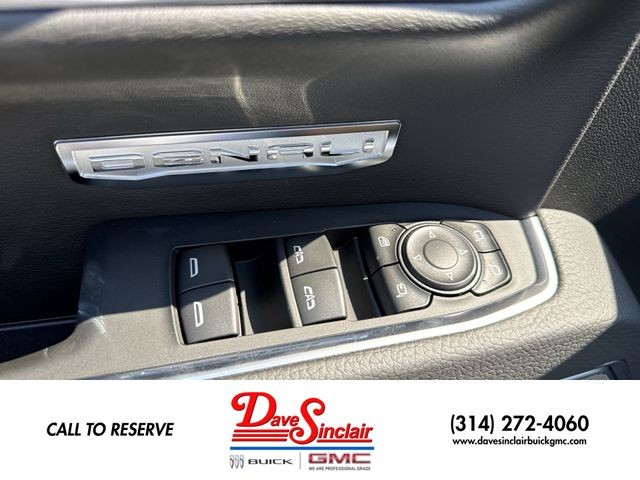 GMC Sierra 1500 Vehicle Full-screen Gallery Image 13