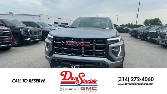 GMC Canyon Vehicle Full-screen Gallery Image 03