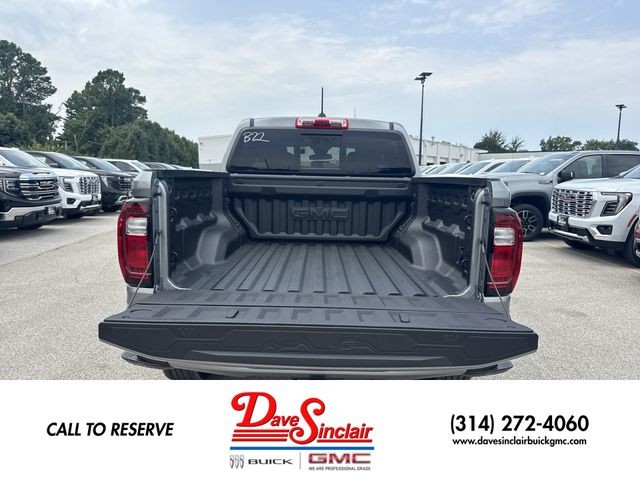 GMC Canyon Vehicle Full-screen Gallery Image 23