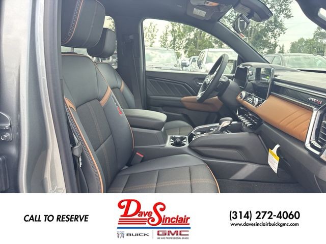GMC Canyon Vehicle Full-screen Gallery Image 24