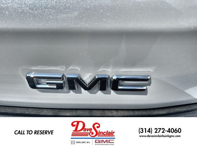 GMC Yukon XL Vehicle Full-screen Gallery Image 32
