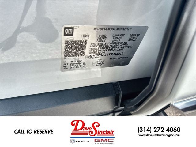 GMC Yukon XL Vehicle Full-screen Gallery Image 35