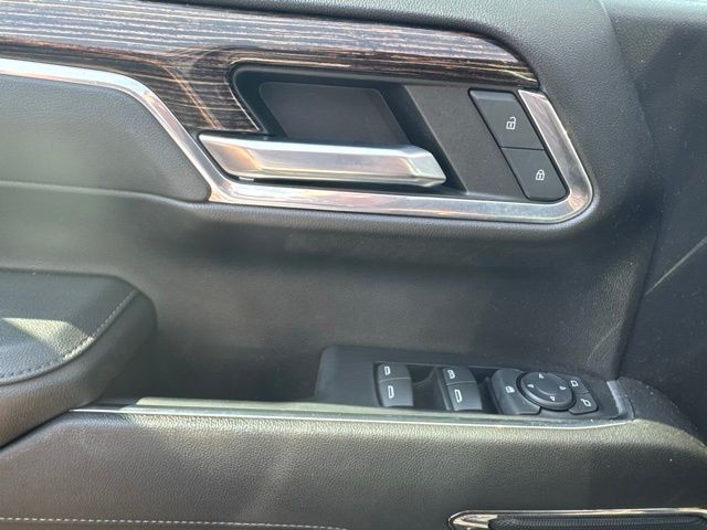 GMC Sierra 1500 Vehicle Full-screen Gallery Image 13