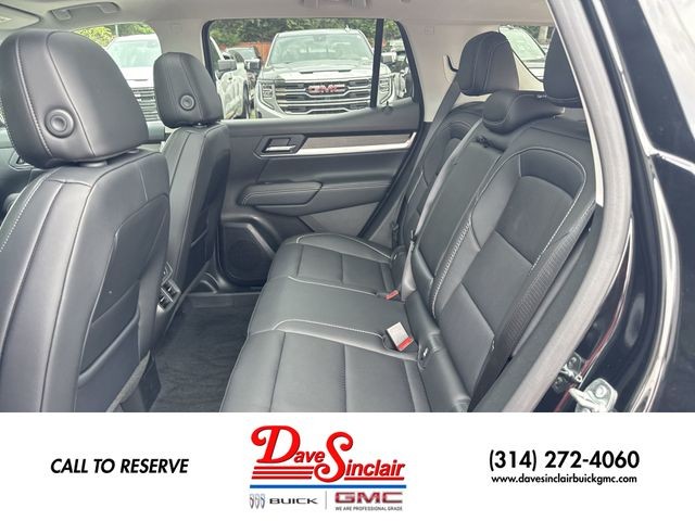 GMC Terrain Vehicle Full-screen Gallery Image 23