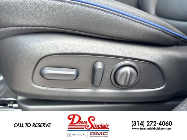 Buick Encore GX Vehicle Full-screen Gallery Image 12