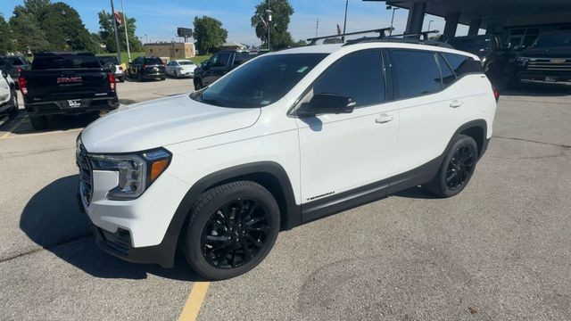 GMC Terrain Vehicle Full-screen Gallery Image 05