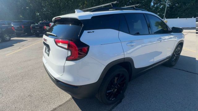 GMC Terrain Vehicle Full-screen Gallery Image 10