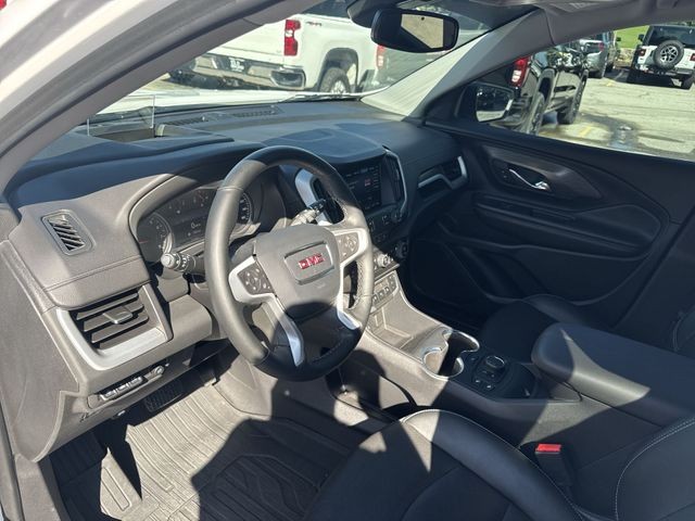 GMC Terrain Vehicle Full-screen Gallery Image 13