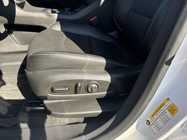 GMC Terrain Vehicle Full-screen Gallery Image 22