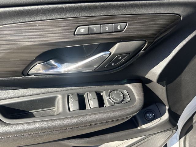 GMC Terrain Vehicle Full-screen Gallery Image 27