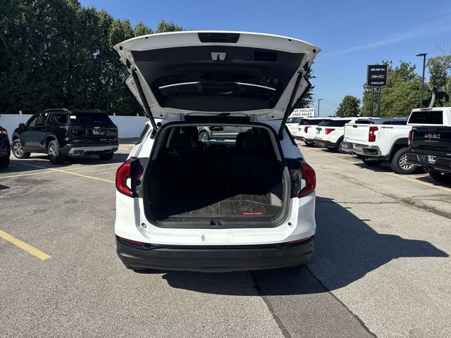 GMC Terrain Vehicle Full-screen Gallery Image 29