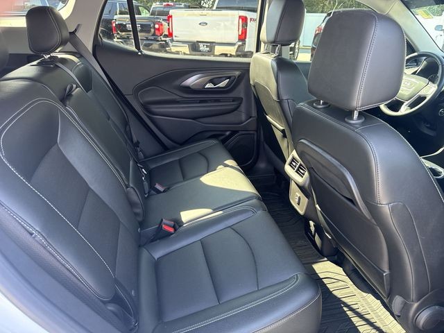 GMC Terrain Vehicle Full-screen Gallery Image 30