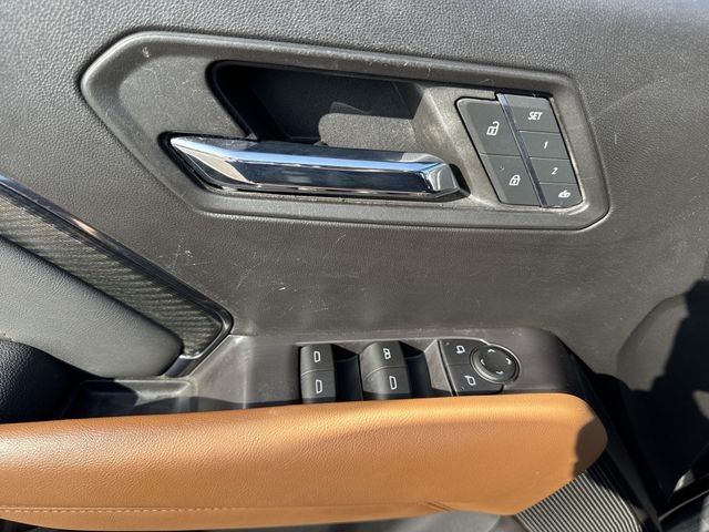 GMC Canyon Vehicle Full-screen Gallery Image 28