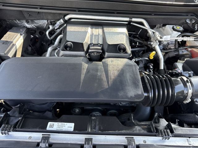 GMC Canyon Vehicle Full-screen Gallery Image 34