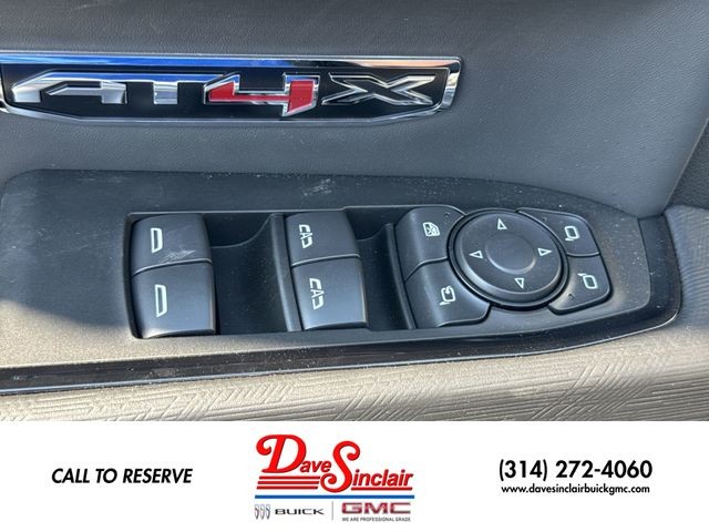 GMC Sierra 1500 Vehicle Full-screen Gallery Image 13
