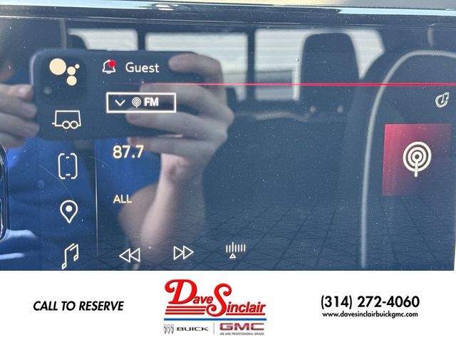 GMC Sierra 1500 Vehicle Full-screen Gallery Image 16