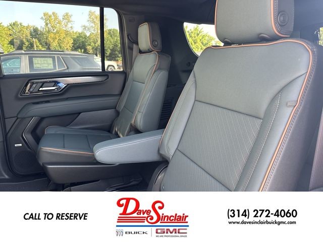 GMC Yukon XL Vehicle Full-screen Gallery Image 23