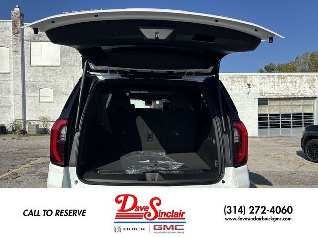 GMC Yukon XL Vehicle Full-screen Gallery Image 25
