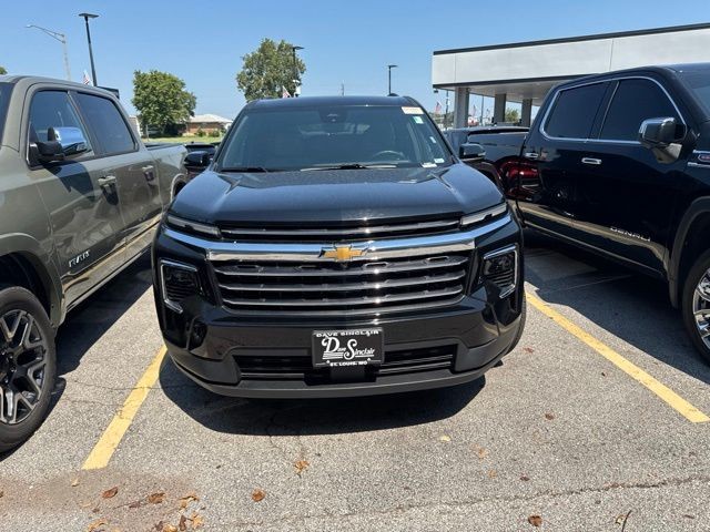 Chevrolet Traverse Vehicle Full-screen Gallery Image 06