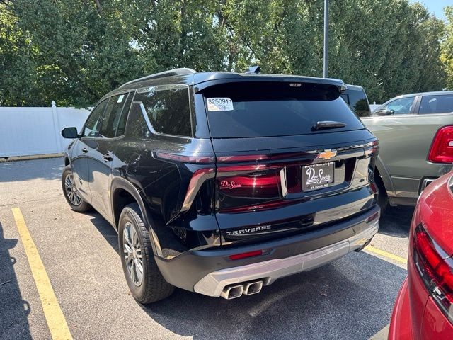 Chevrolet Traverse Vehicle Full-screen Gallery Image 15