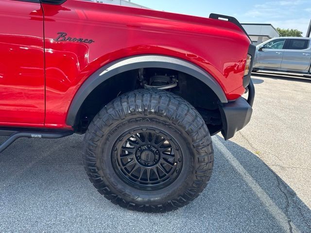 Ford Bronco Vehicle Full-screen Gallery Image 07