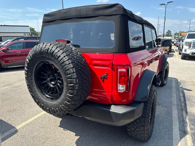 Ford Bronco Vehicle Full-screen Gallery Image 15