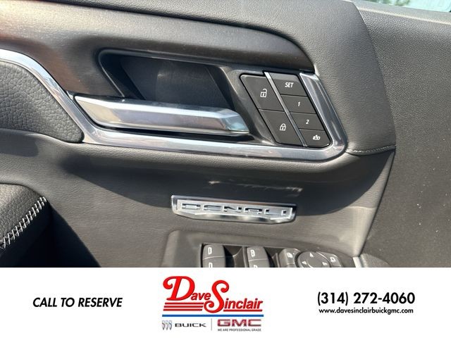 GMC Sierra 1500 Vehicle Full-screen Gallery Image 13