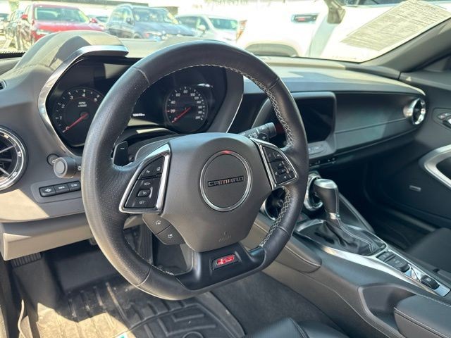 Chevrolet Camaro Vehicle Full-screen Gallery Image 13