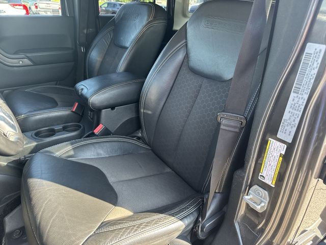 Jeep Wrangler Unlimited Vehicle Full-screen Gallery Image 20