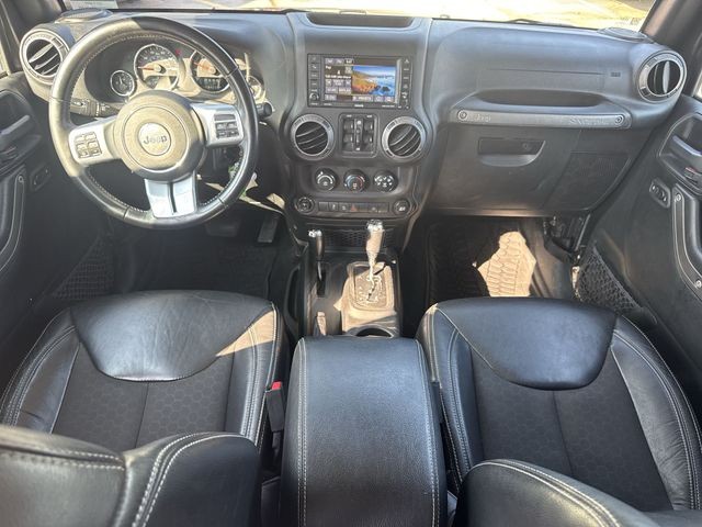Jeep Wrangler Unlimited Vehicle Full-screen Gallery Image 21