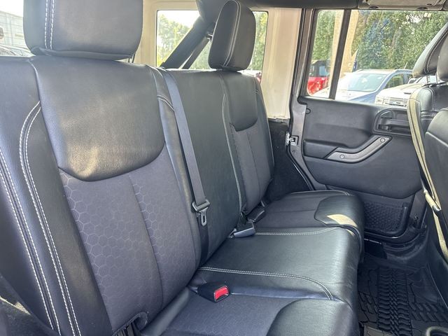 Jeep Wrangler Unlimited Vehicle Full-screen Gallery Image 27