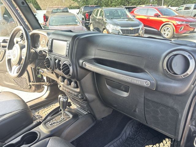 Jeep Wrangler Unlimited Vehicle Full-screen Gallery Image 29