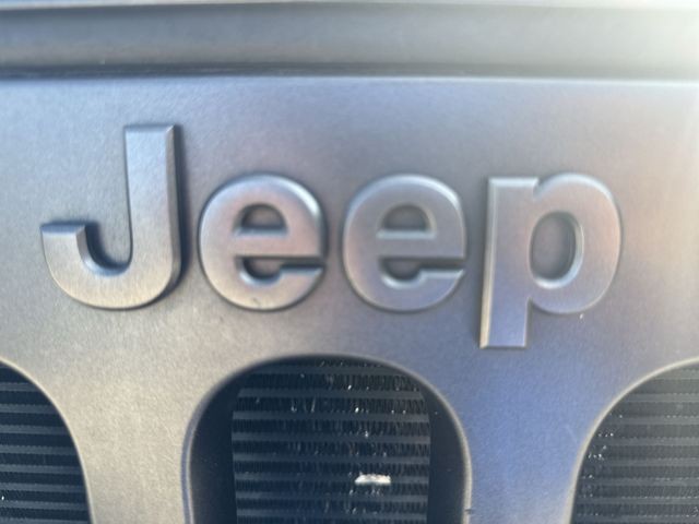 Jeep Wrangler Unlimited Vehicle Full-screen Gallery Image 31