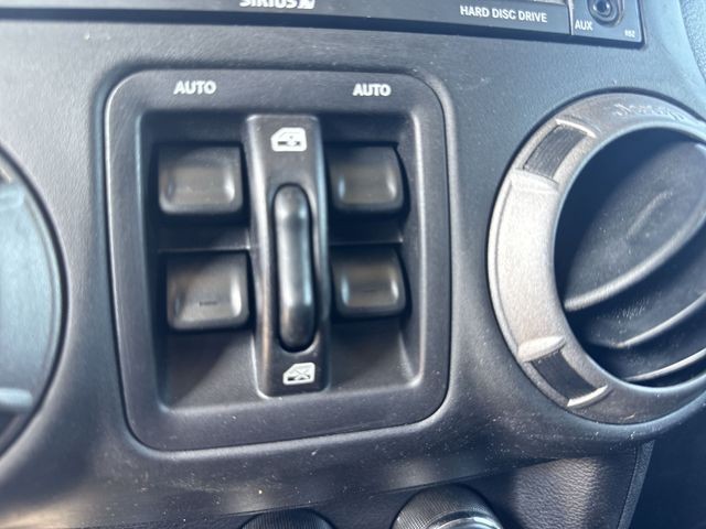 Jeep Wrangler Unlimited Vehicle Full-screen Gallery Image 35
