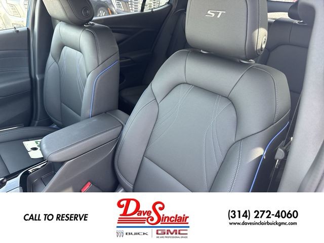 Buick Envista Vehicle Full-screen Gallery Image 11