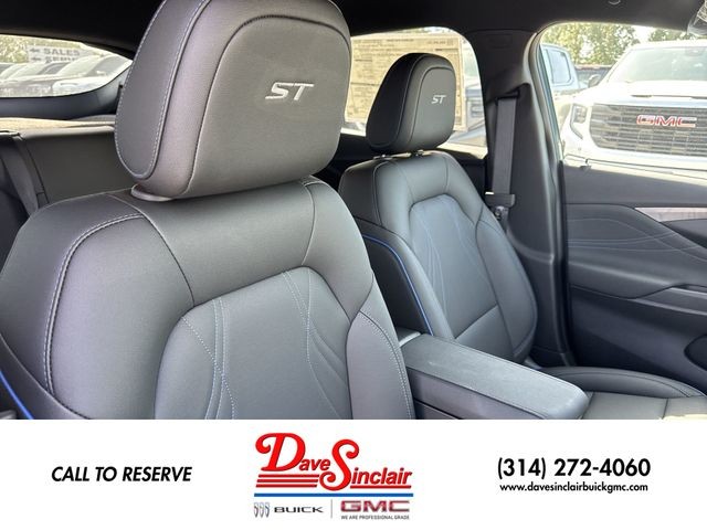Buick Envista Vehicle Full-screen Gallery Image 23