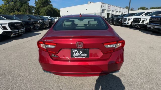 Honda Accord Sedan Vehicle Full-screen Gallery Image 10